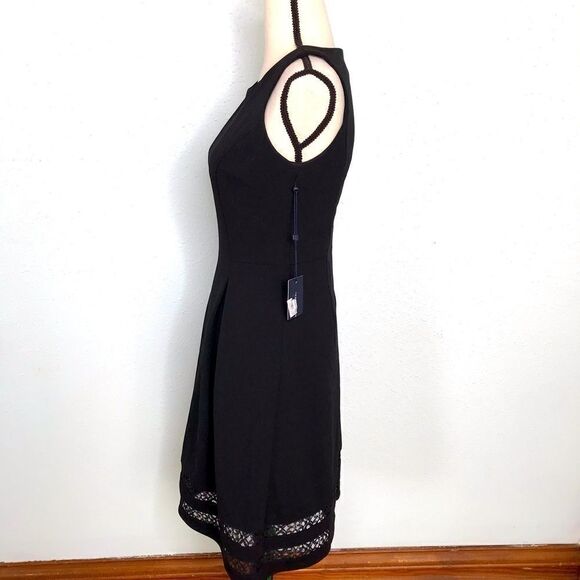 Gorgeous Sleeveless Tommy Hilfiger Dress - Picture 4 of 10